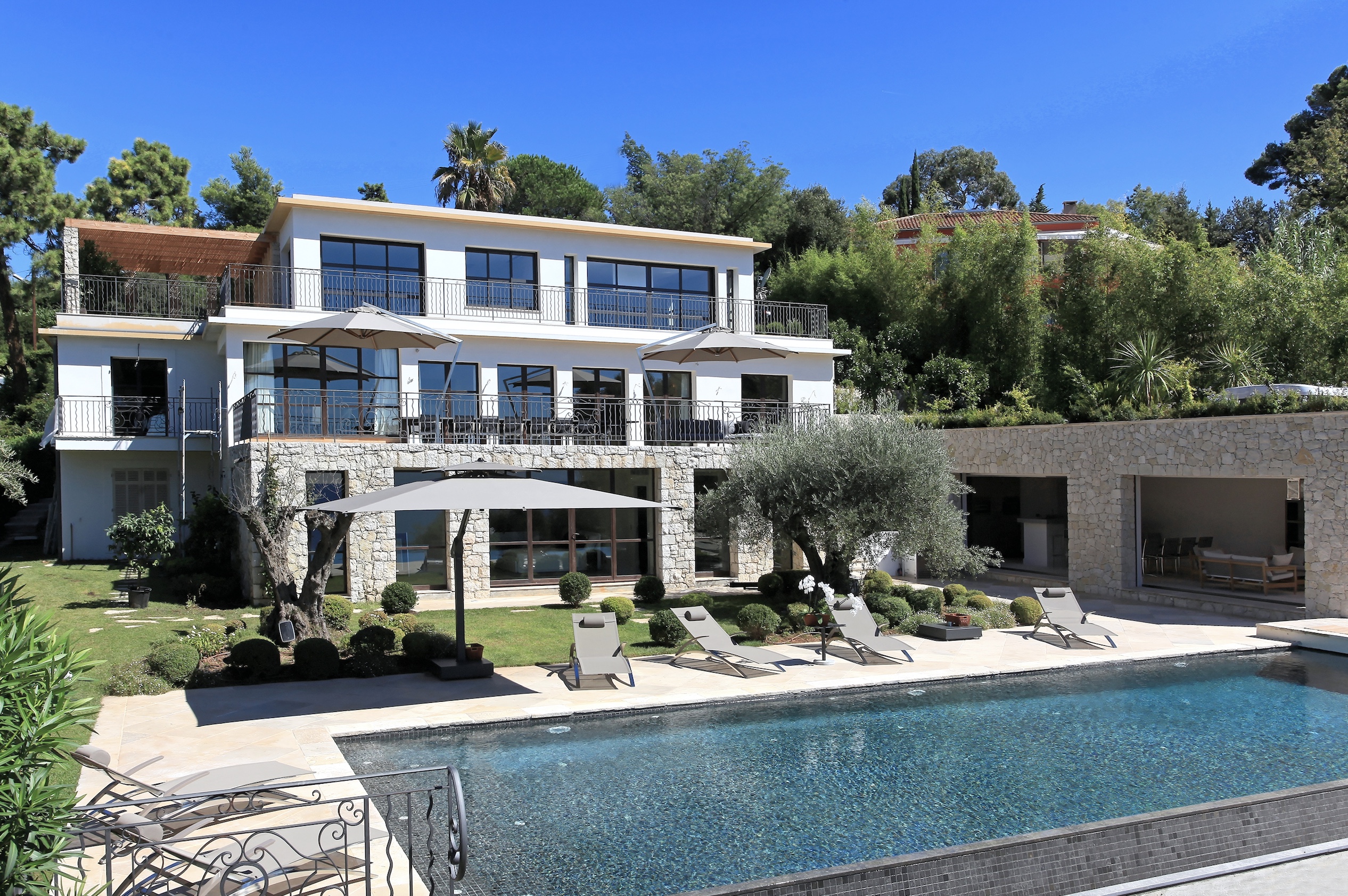 Magrey & Sons hjälper dig att hitta ett hus på franska Rivieran