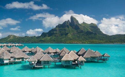 Exklusiva resor till St. Regis Bora Bora, en exklusiv resort.