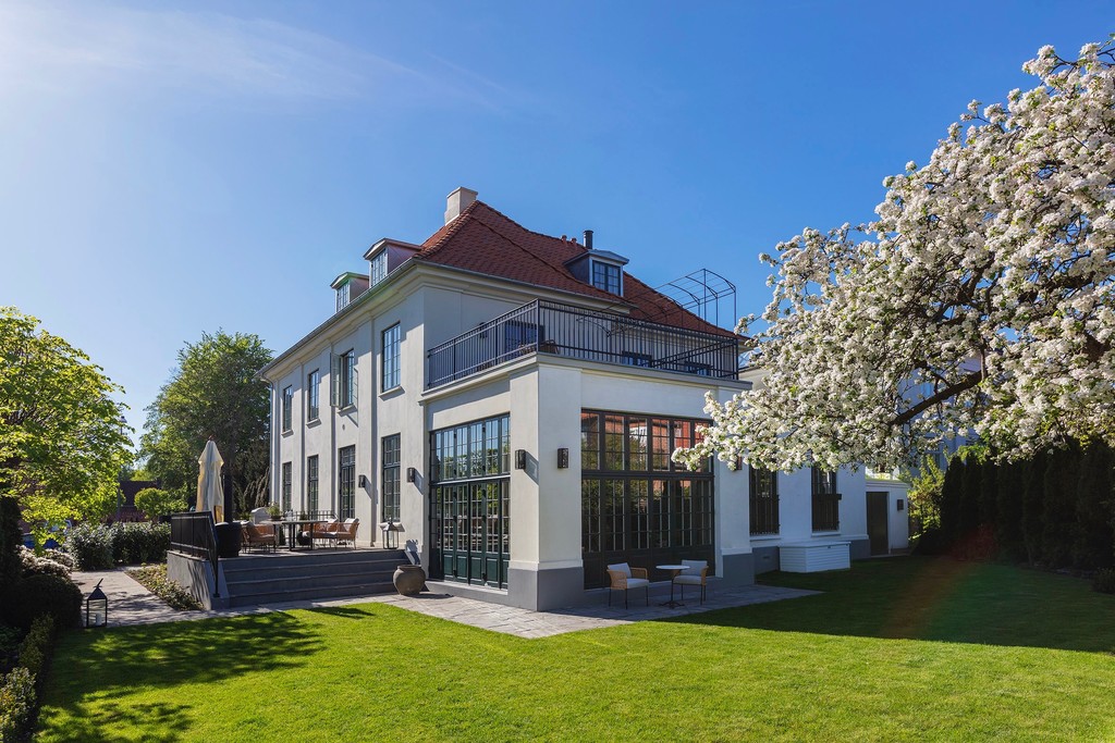 Villa från 1908, av högsta internationella klass, i Hellerup norr om Köpenhamn - Skeppsholmen Sotheby’s International Realty