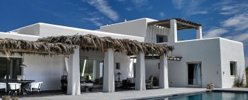 Ibiza – kontrasternas ö. Här hittar du inspirerande artiklar om inredning och design i världens alla hörn.