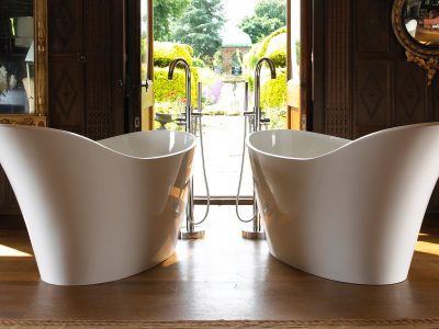 Amalfi kommer från Victoria & Albert. Perfekt för exklusiva badrum. Extra lyxigt om man har två fristående badkar.
