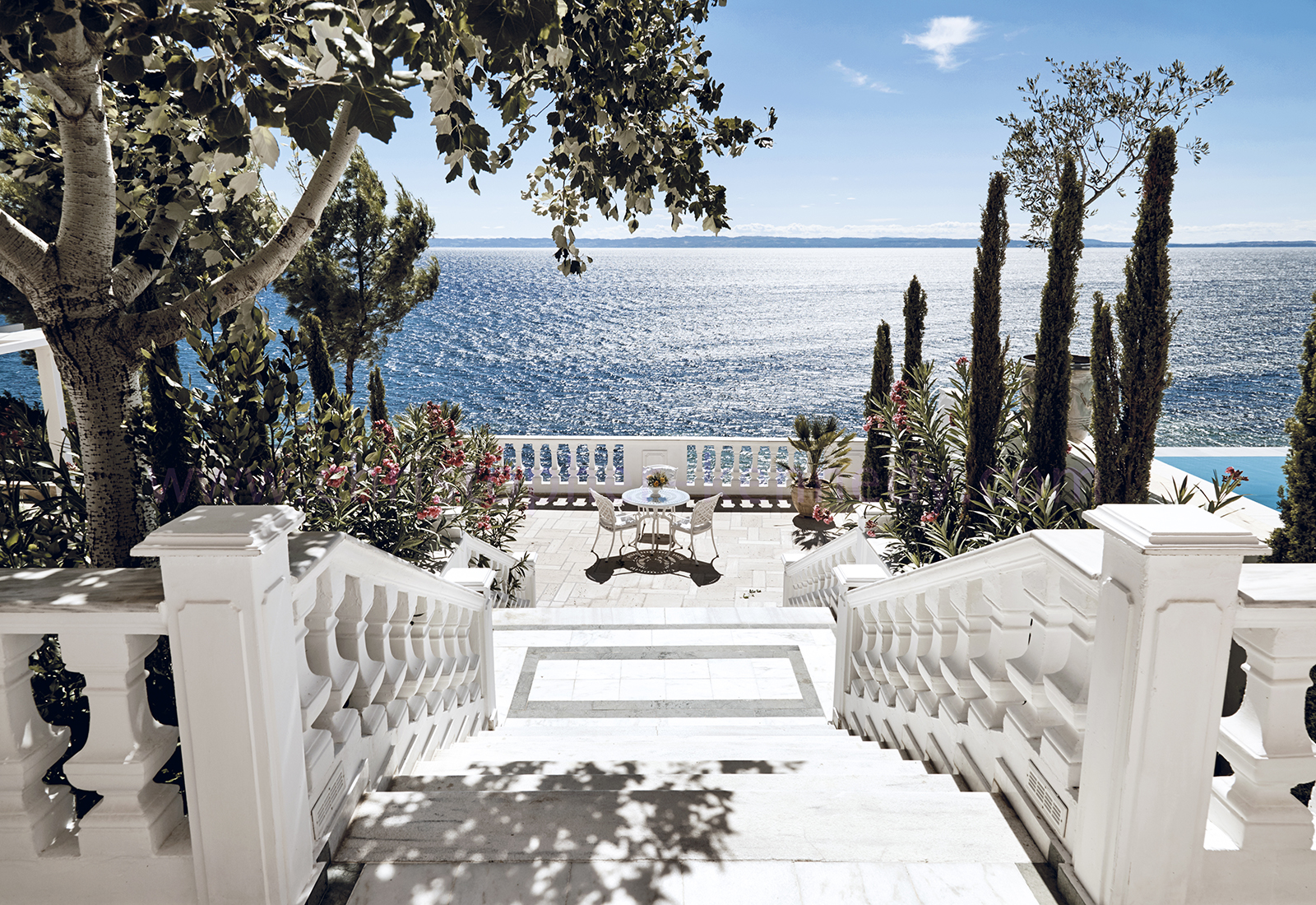 Danai Beach Resort & Villas. Titta i vår guide när du vill åka till Grekland.