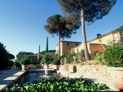 Villa Marie Saint-Tropez. Ett av flera exklusiva hotell som vi presenterar. Lyxhotell och andra exklusiva resorts presenteras i vår guide.