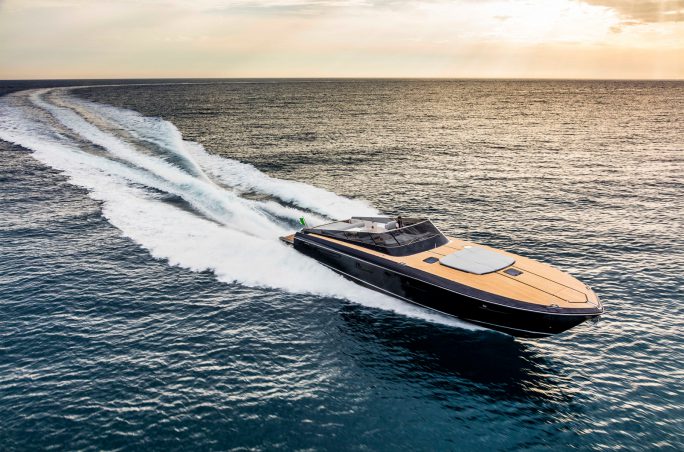 Itama 62. Exklusiva motorbåtar och yachts.