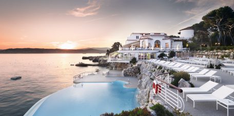 Hotel du Cap-Eden-Roc på Rivieran. Ta en titt i vår guide om du letar efter exklusiva hotell och exklusiva resorts.