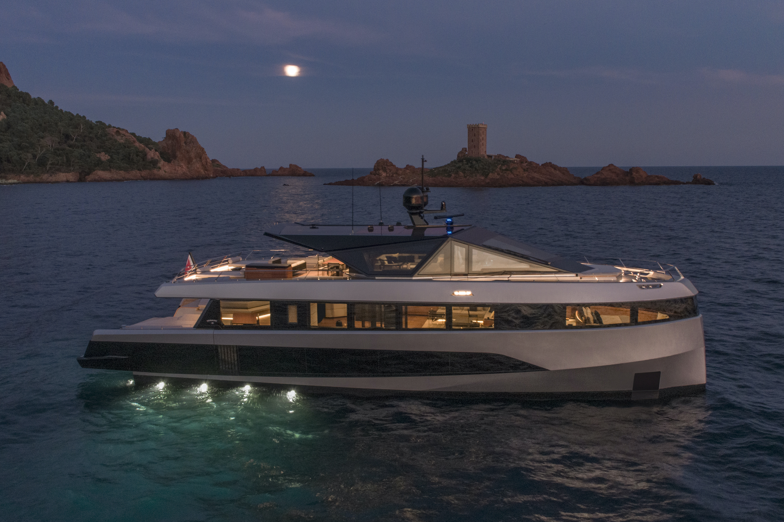 Wallly Why200 från Ferretti är en exklusiv och futuristisk nyhet i båtvärlden. En exklusiv motorbåt med prestanda och design i ljuv förening.