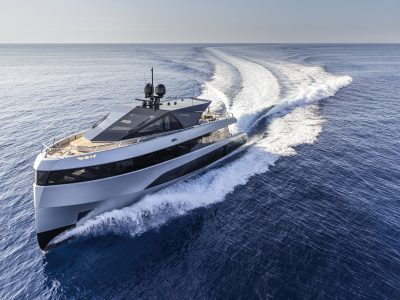 Wallly Why200 från Ferretti är en exklusiv och futuristisk nyhet i båtvärlden. En exklusiv motorbåt med prestanda och design i ljuv förening.