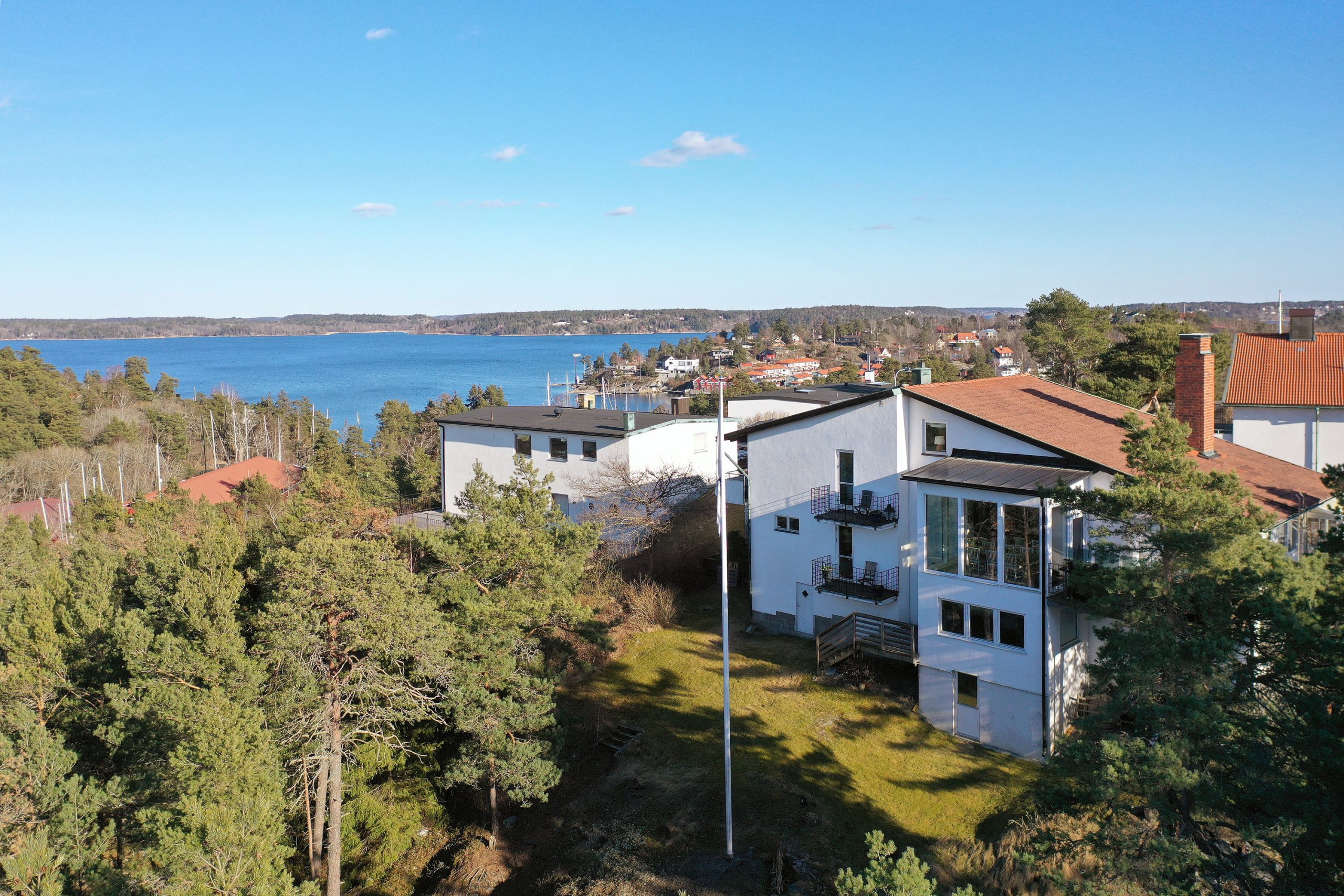 Exklusiva våningar, exklusiva villor och exklusiva gårdar i hela Sverige - Skeppsholmen Sotheby’s International Realty.