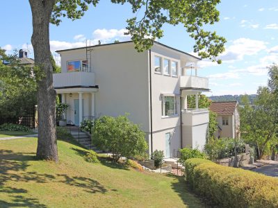När du letar efter exklusiva villor och exklusiva bostadsrätter i Bromma i Stockholm.