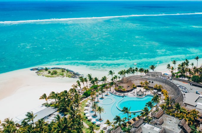 LUX Belle Mare – ett femstjärnigt hotell i Mauritius. Med HOOM hittar du både lyxhotell och exklusiva resorts i världens alla hörn. Vår reseguide visar vägen till handplockade pärlor. Exkluisva resor när de är som allra bäst.
