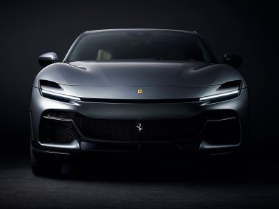 Ferrari Purosangue. Hos oss hittar du exklusiva bilar, både sportbilar och suvar, som har det där lilla extra.