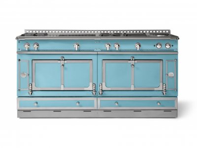 La Cornue Grand Palais 180 är en av världens bästa och mest exklusiva spisar. När du vill ha en exklusiv spis i ditt exklusiva kök är det La Cornue i Stockholm som gäller.