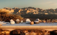 Exklusiva utemöbler för terrassen och trädgården. En exklusiv utemöbel av hög kvalitet.