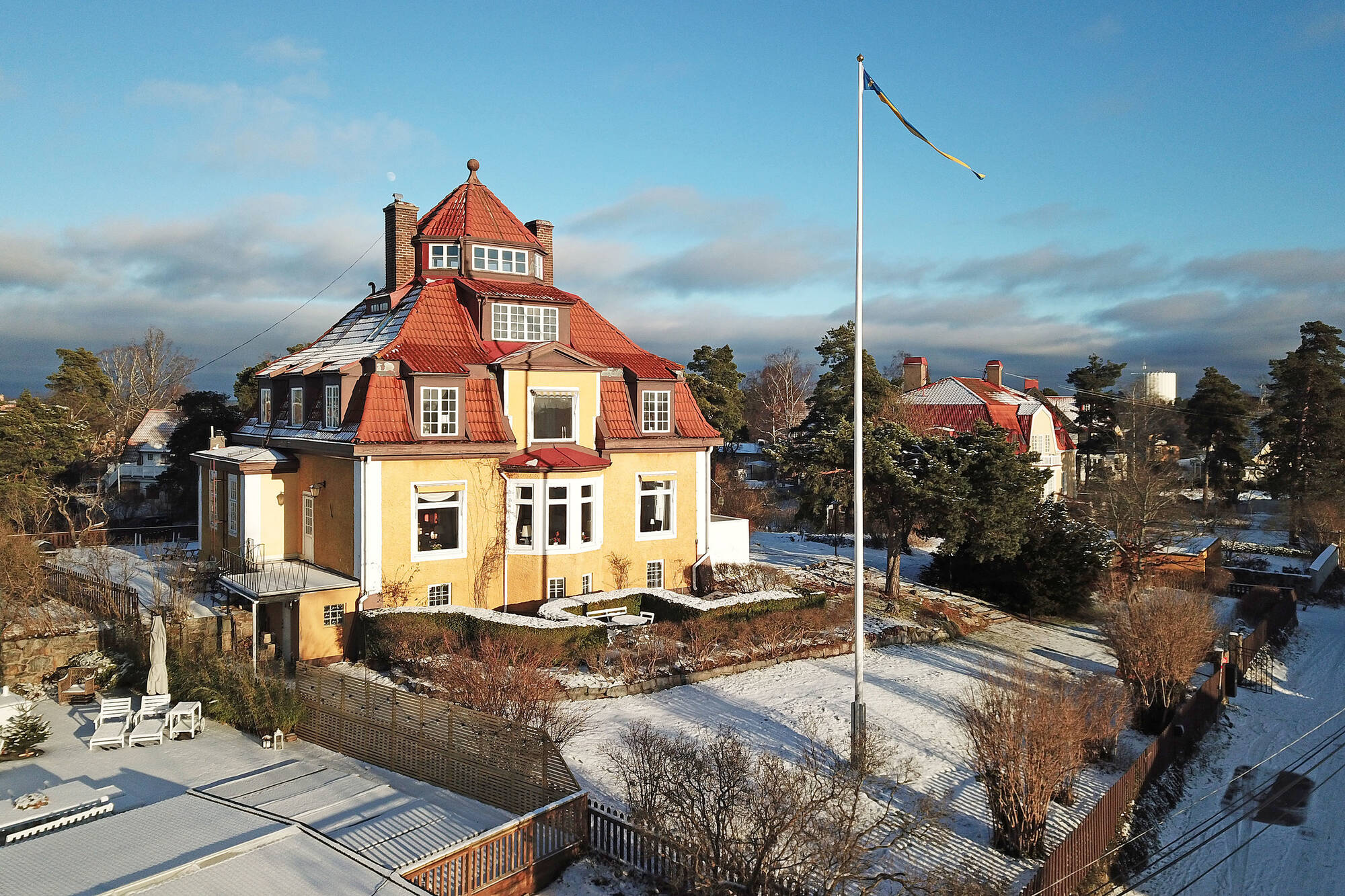 Exklusiva villor i Stockholm. Här en exklusiv villa, ett drömboende, på Lidingö.