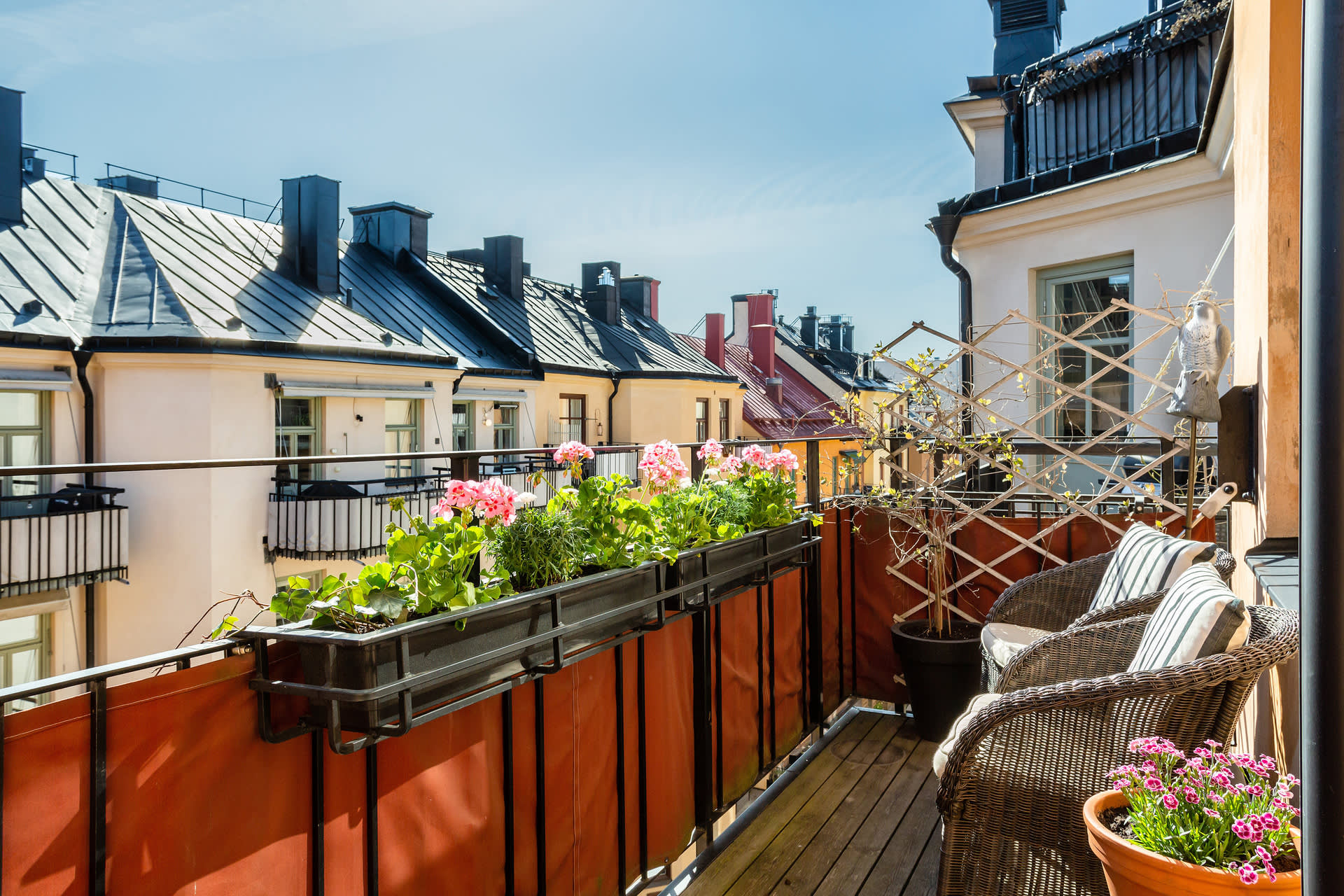 När du söker exklusiva villor, bostadsrätter och sjöställen i Stockholm med omnejd.
