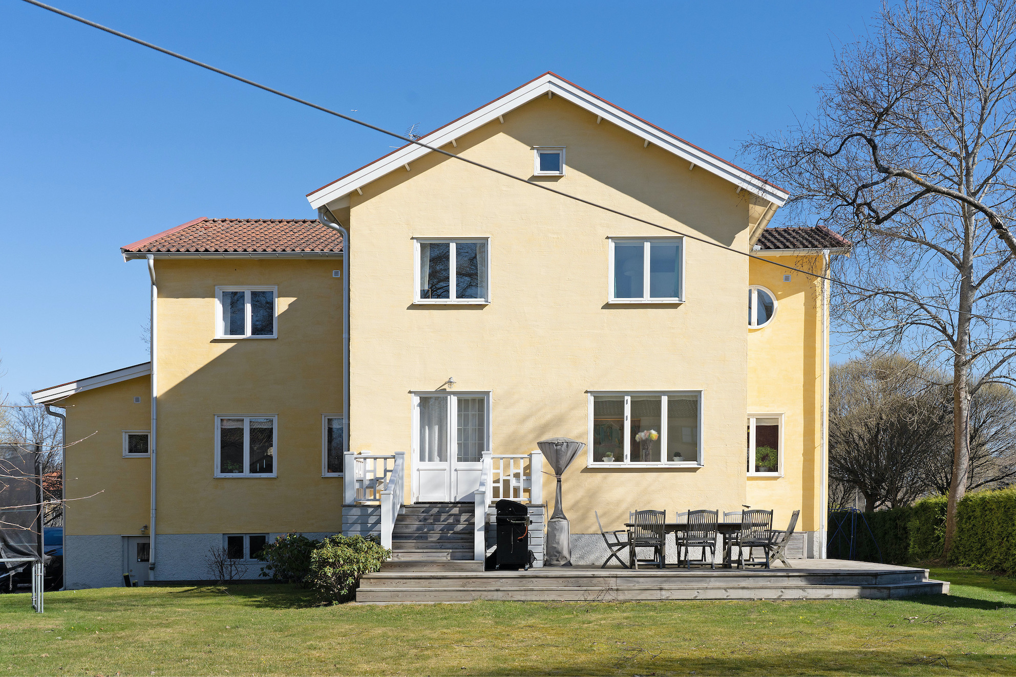 När du söker exklusiva villor och tomter i Djursholm.