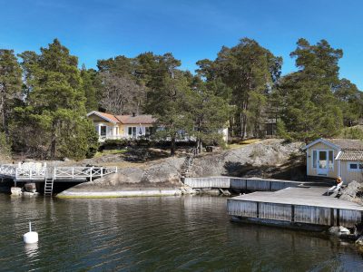 När du söker exklusiva villor, bostadsrätter och sjöställen i Stockholm.