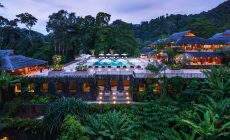 The Datai Langkawi. Ett lyxhotell inbäddat i tio miljoner år gammal regnskog vid Andamansjön. Villor i trädkronorna, privat strand, hyllat spa.