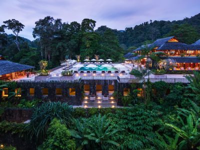 The Datai Langkawi. Ett lyxhotell inbäddat i tio miljoner år gammal regnskog vid Andamansjön. Villor i trädkronorna, privat strand, hyllat spa.