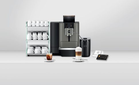 JURA X-linjen är den perfekta kaffemaskinen på jobbet. En flexibel och exklusiv kaffemaskin av högsta kvalitet.