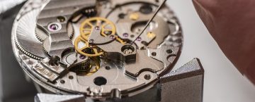Tips och råd från en certifierad verkstad om hur du underhåller din klocka.