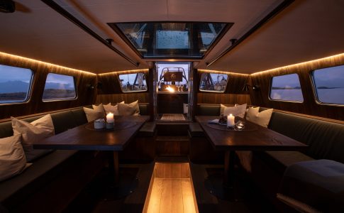 Norrøna Varg YS with VOLA is a Nordic design project where architecture, nature, and precision craftsmanship come together. VOLA’s minimalist fixtures integrate seamlessly into the environment, enhancing the clean lines, natural materials, and functional elegance of this Scandinavian retreat.