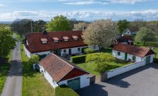 Jakobssons Bjäremäklaren erbjuder exklusiva gårdar och villor i Båstad och Torekov.