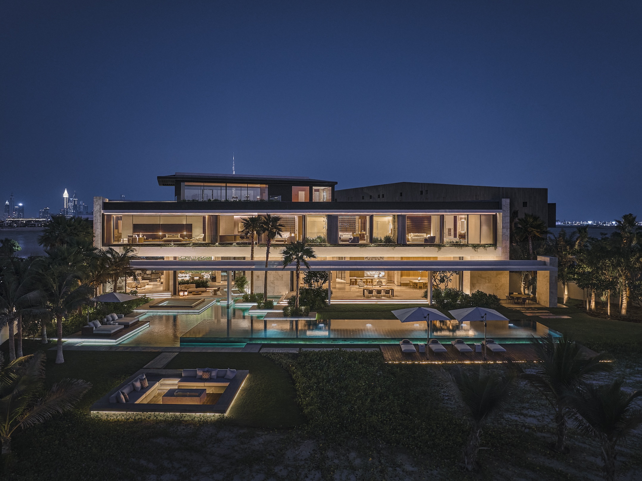 Island Villa på Jumeirah Bay Island i Dubai väljer återhållsamhet framför överdåd. Arkitektur av SAOTA och inredning av ARRCC och OKHA.