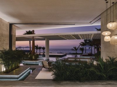 Island Villa på Jumeirah Bay Island i Dubai väljer återhållsamhet framför överdåd. Arkitektur av SAOTA och inredning av ARRCC och OKHA.