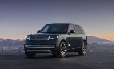 Range Rover Electric sedd framifrån.