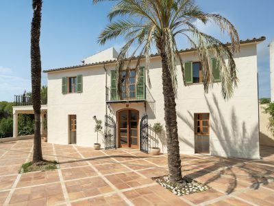 Exklusiva villor och bostadsrätter i Marbella och på Mallorca.