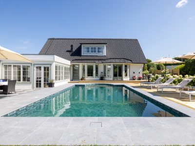 Villor och bostadsrätter i Båstad och Torekov.